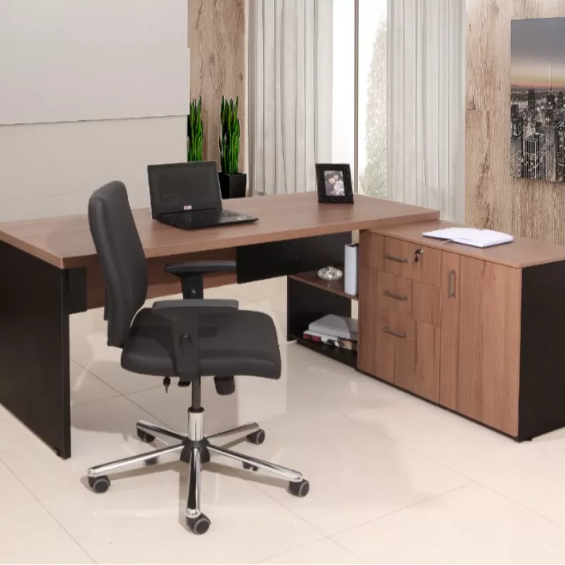 Mesa em L 1800x1500 - com armário embutido - Perola 40 mm MLSCAP